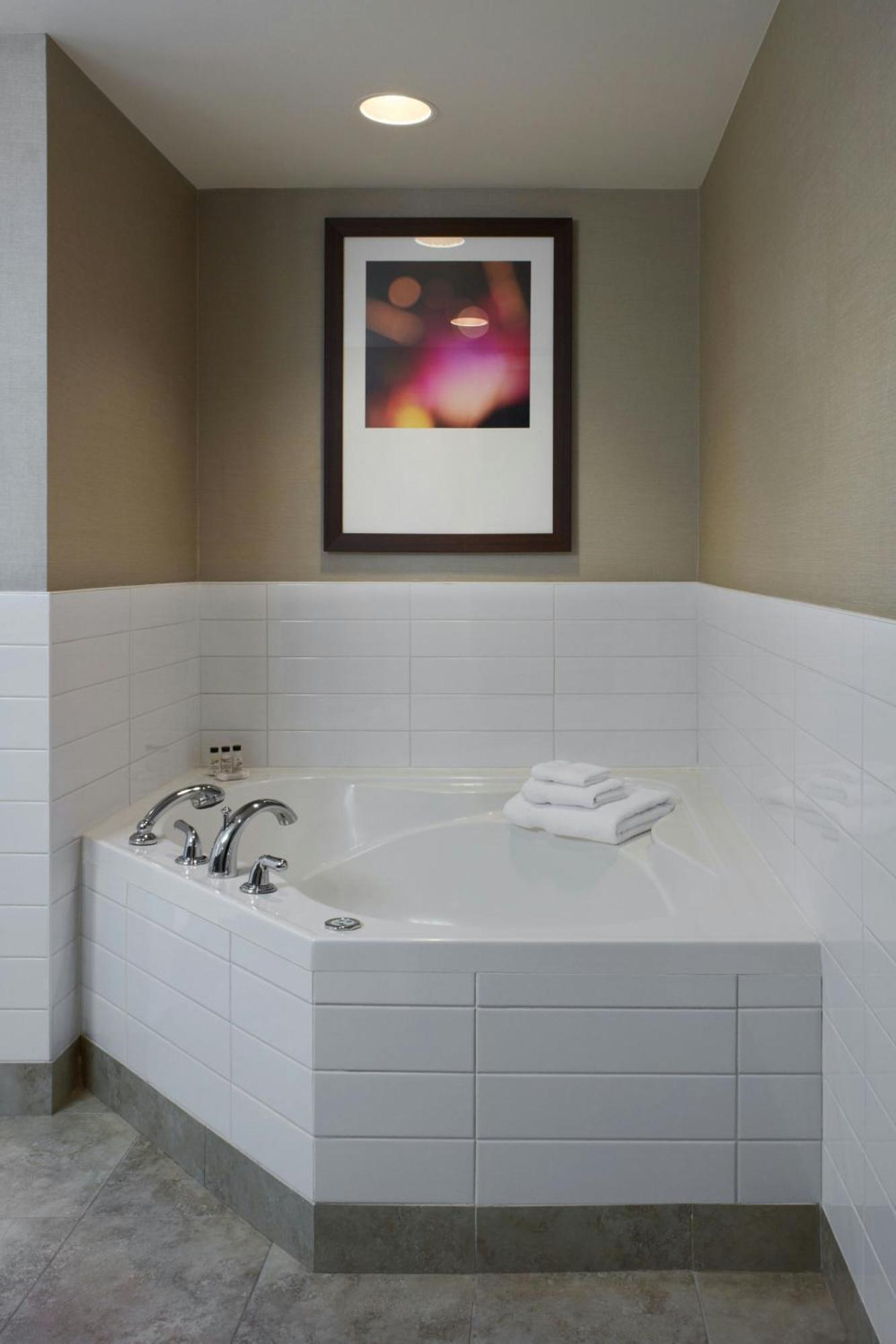 Delta Hotels By Marriott Beausejour Moncton Dış mekan fotoğraf